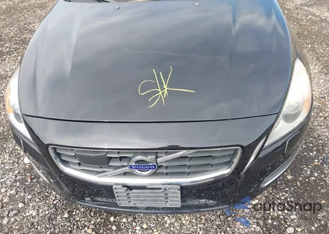 2013 Volvo S60 T5 Platinum из США, поврежденный, VIN YV1612FH9D1231098